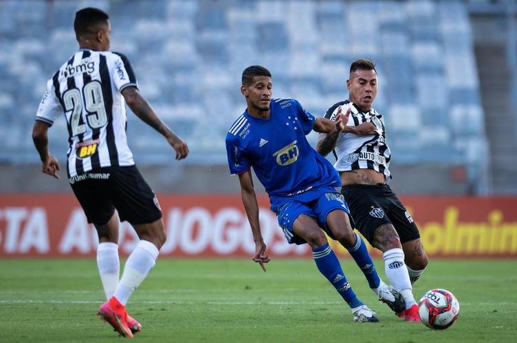 Fotos do clássico do centenário, entre Cruzeiro e Atlético, no Mineirão, em Belo Horizonte, pela nona rodada do Campeonato Mineiro