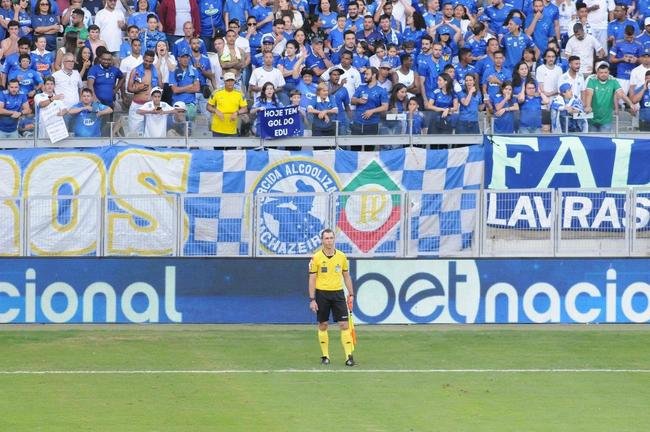 Fotos do jogo entre Cruzeiro e Ponte Preta, no Mineiro, em Belo Horizonte, pela 13 rodada da Srie B do Brasileiro