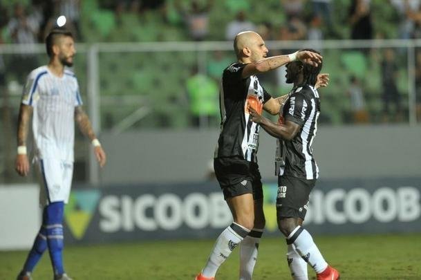 Confira as melhores imagens do duelo na estreia do Campeonato Brasileiro