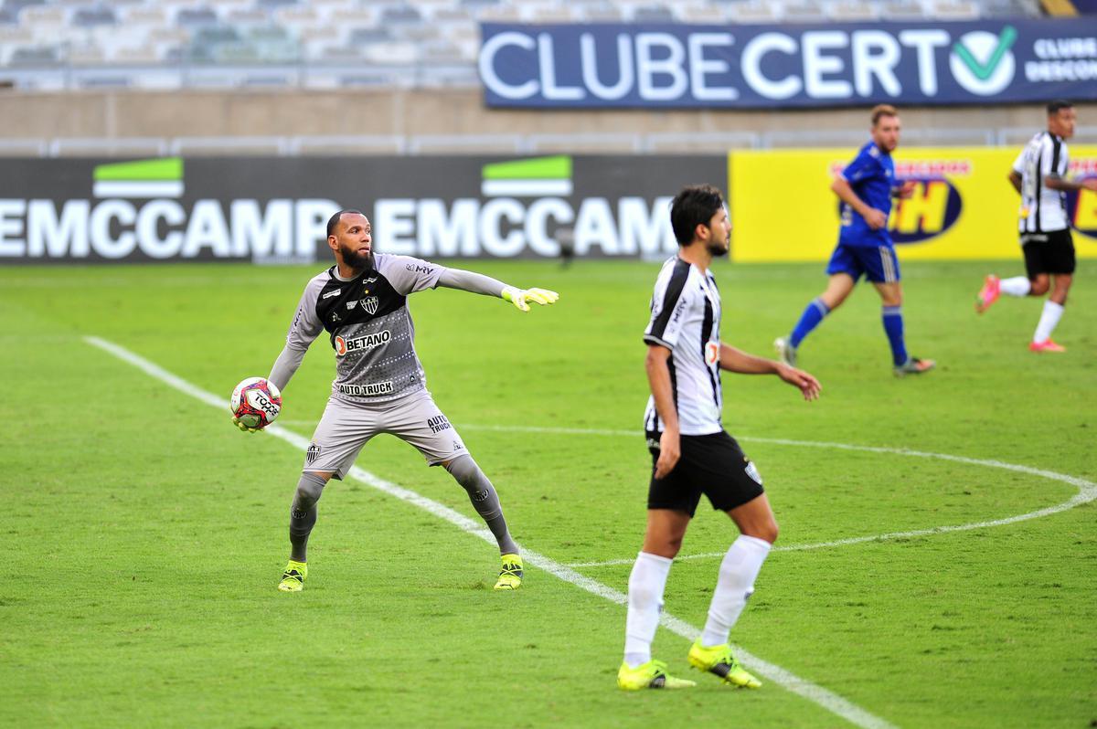 Airton marcou o gol do Cruzeiro no clssico contra o Atltico, depois de grande jogada pela esquerda