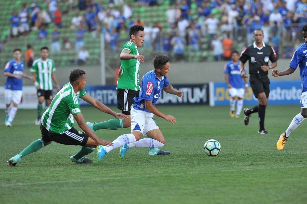 Imagens do jogo entre Cruzeiro e Coritiba, no Independncia, pela final do Campeonato Brasileiro Sub-20