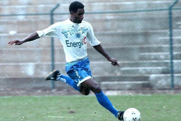 Aílton foi titular em alguns jogos da campanha da Libertadores de 1997 e marcou gols importantes pelo Cruzeiro