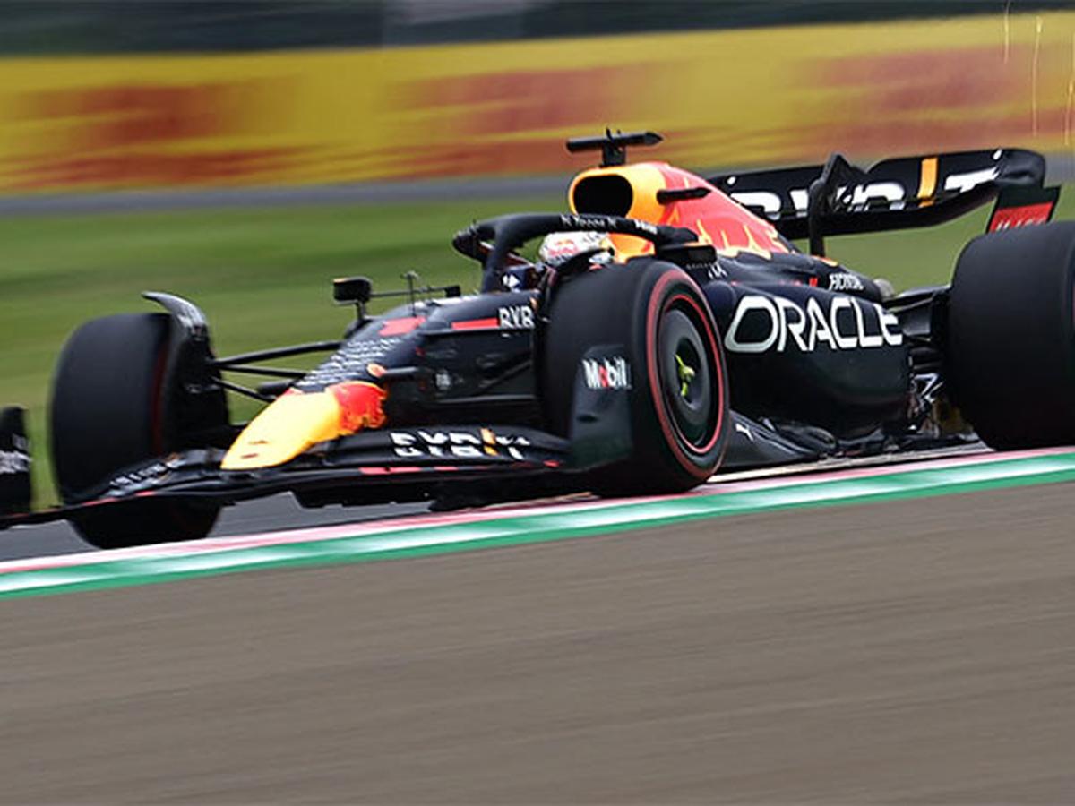 Verstappen faz pole em Suzuka e está perto de conquistar título da