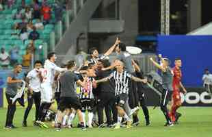 Fotos do jogo entre Bahia e Atltico, na Fonte Nova, em Salvador, pela 32 rodada do Campeonato Brasileiro 