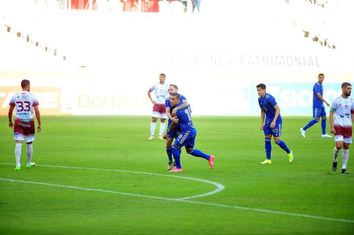 Cruzeiro x Patrocinense: veja fotos da partida pelo Mineiro