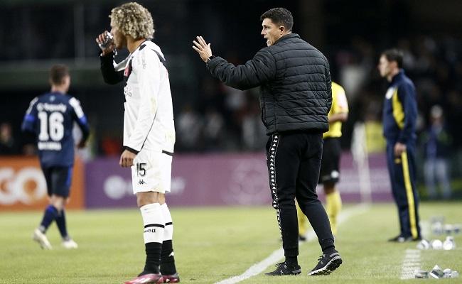 Maurcio Barbieri avalia planos para uso de jovens durante a temporada do Vasco