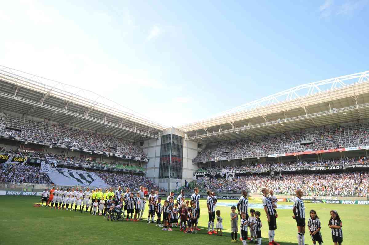 Imagens do duelo entre Atlético e Democrata-GV, no Independência, pelo Campeonato Mineiro