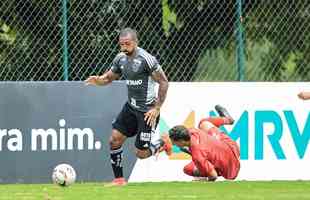 No segundo jogo-treino, Galo venceu por 3 a 0, com gols de Pavn e Eduardo Sasha, duas vezes