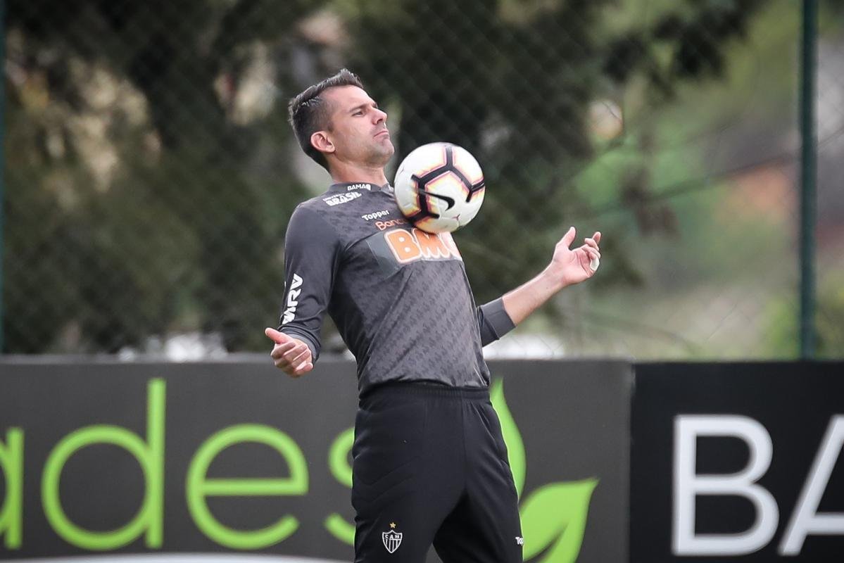 Em busca de reao na Libertadores, Atltico treinou na tarde deste domingo, na Cidade do Galo, antes de viagem para Montevidu, local da partida contra Nacional 