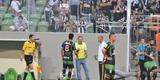 Como j fez em maro de 2014, o volante Leandro Guerreiro voltou a provocar torcida do Atltico, no Horto. O volante sinalizou o '6 a 1', placar histrico de vitria sobre o Galo quando ainda defendia o Cruzeiro, em 2011