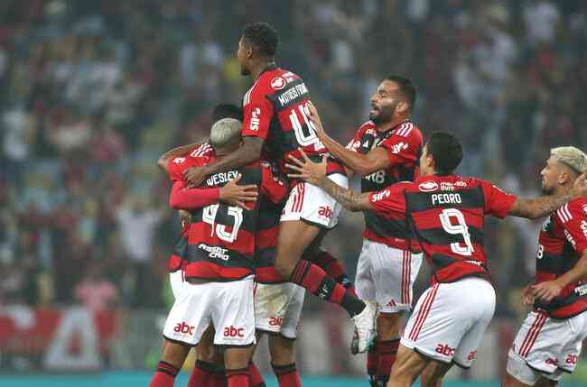 Flamengo venceu o Racing por 2 a 0, pela Libertadores, no Maracan