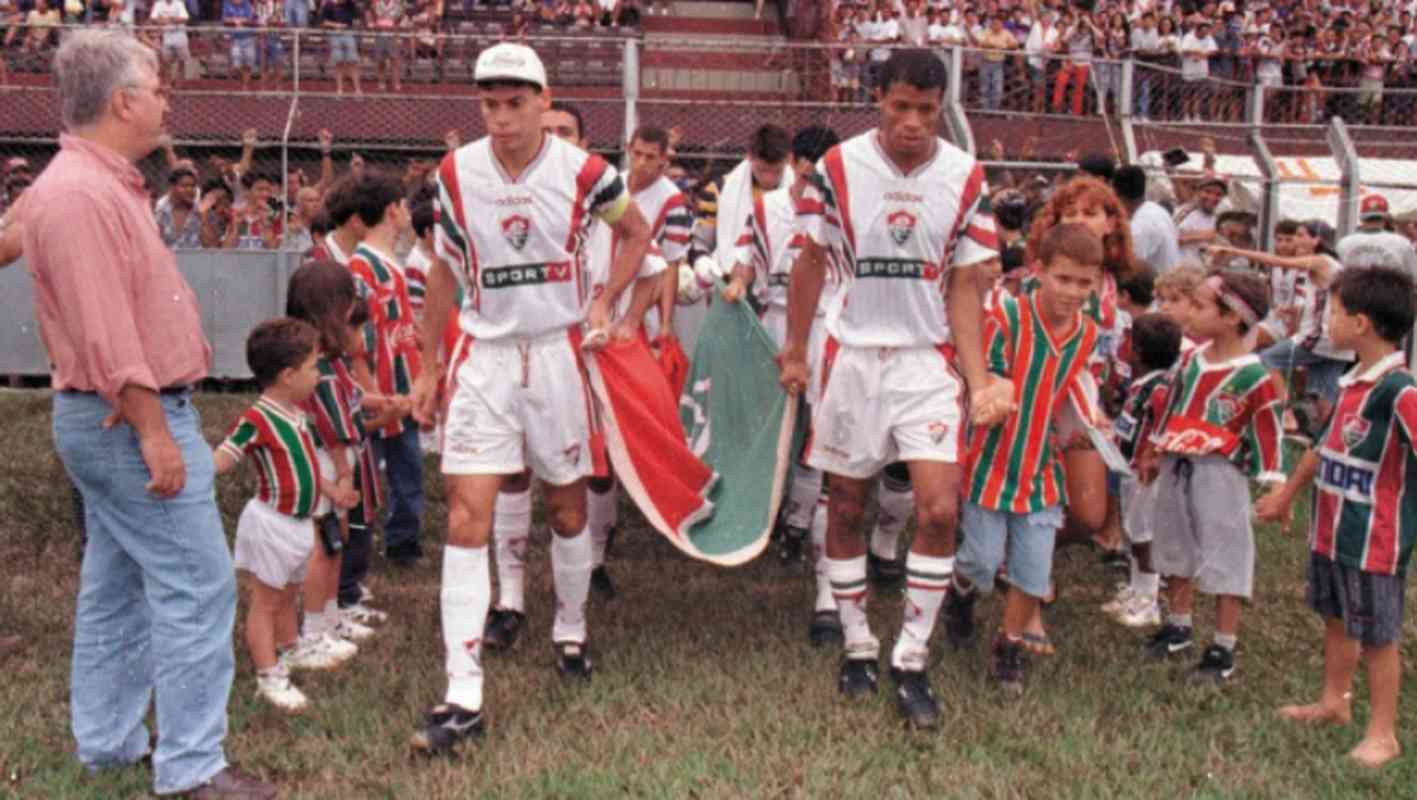 Grandes meias brasileiros canhotos dos anos 1990 - Imortais do Futebol