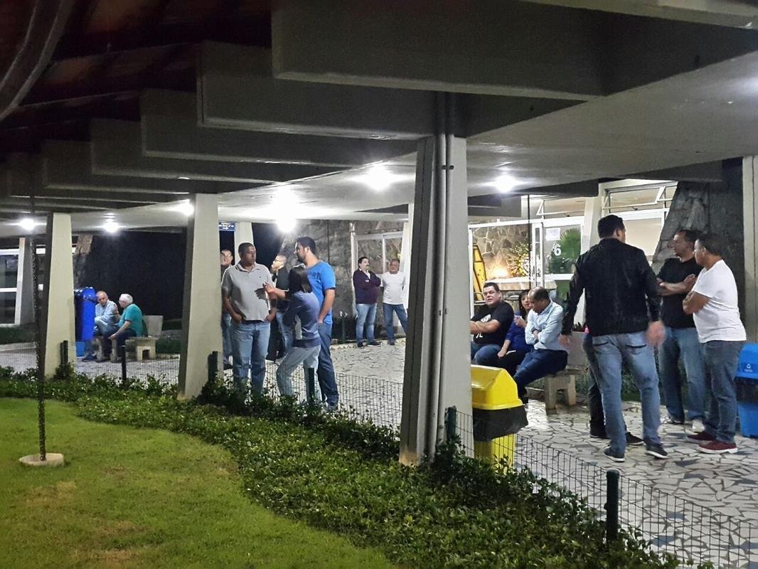 Ex-jogador do Cruzeiro, Z Carlos morreu nessa tera-feira (12/6), aos 73 anos. Ele foi velado no Cemitrio Parque da Colina, em Belo Horizonte. O enterro acontece no mesmo local.