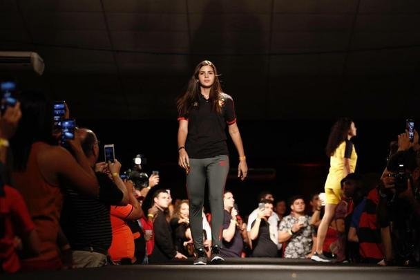 Festa de lançamento dos novos uniformes contou com a presença de jogadores e show de Paralamas de Sucesso