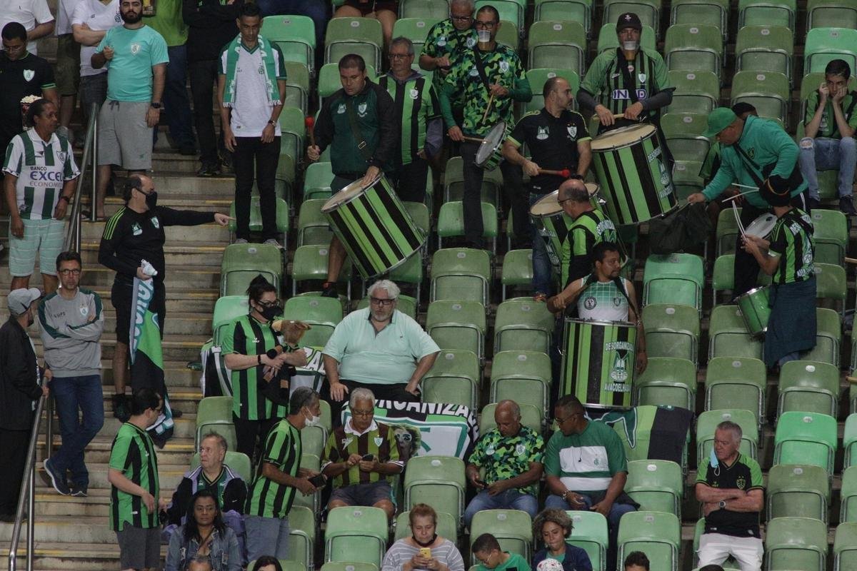 Fotos da torcida do Amrica, no Independncia, durante o jogo contra o CSA pela terceira fase da Copa do Brasil