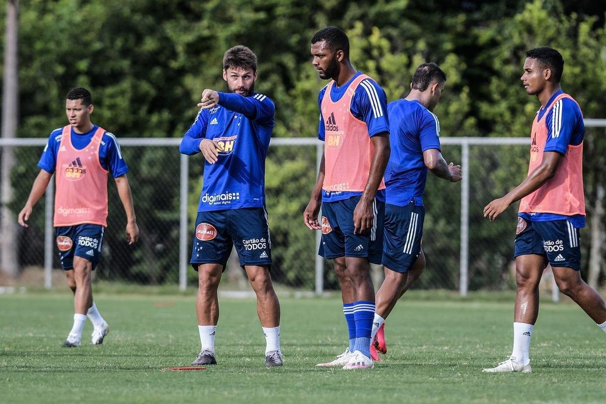 Imagens do treino do Cruzeiro na tarde desta quarta-feira (17/2), na Toca da Raposa II