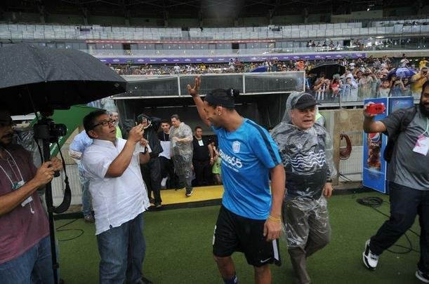 Fotos do 'Game of Dreams', jogo festivo dos Amigos do Ronaldinho contra os Amigos do Penta