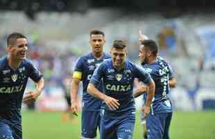 Fotos do jogo entre Cruzeiro e Atltico-PR, no Mineiro, pela 32 rodada do Brasileiro