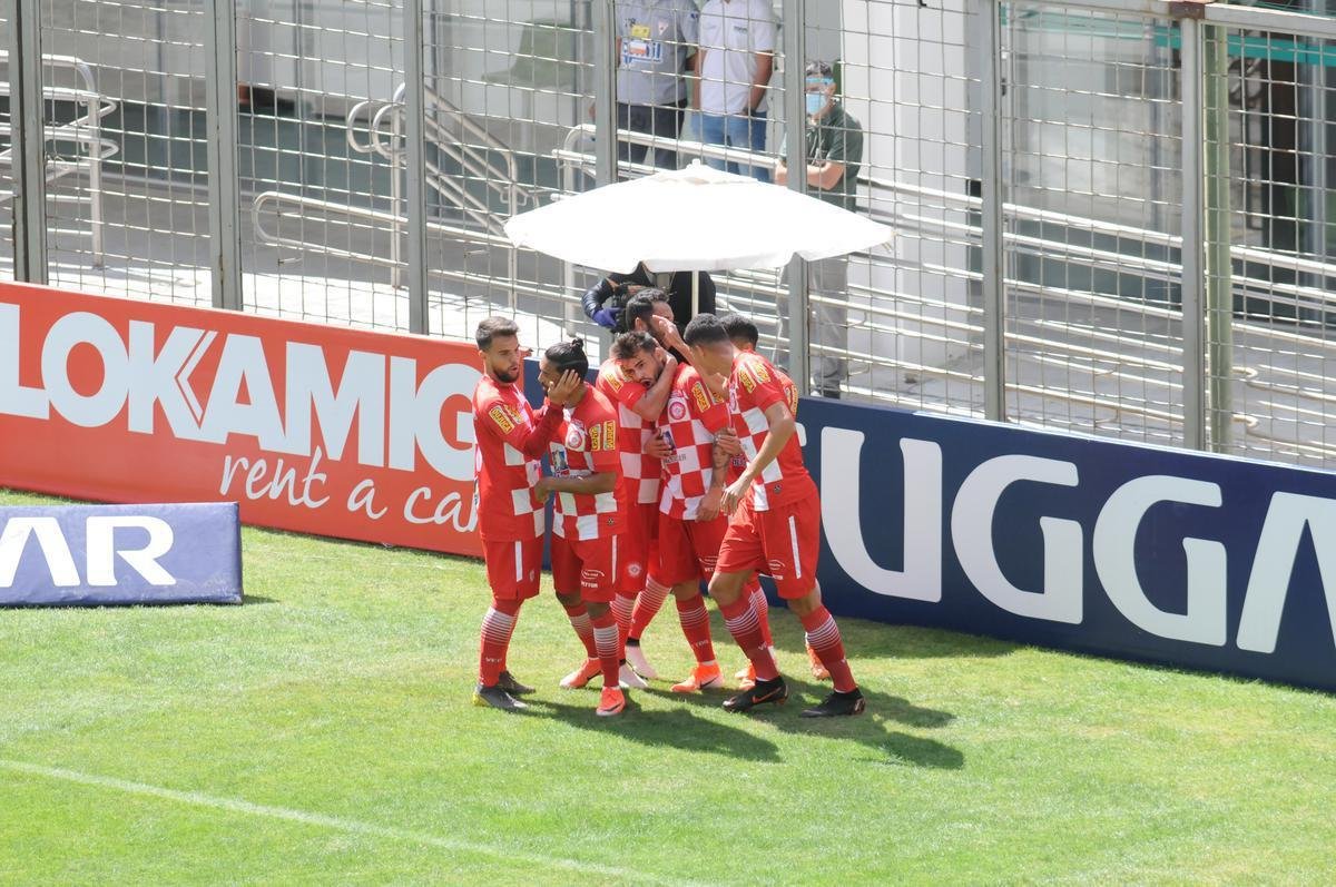 No Independncia, Tombense vence Caldense no jogo de ida da semifinal do Mineiro