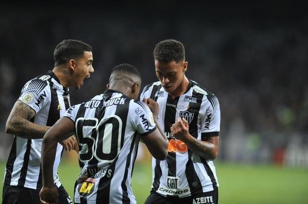 Bruninho ampliou para 2 a 0 e decretou a vitria do Atltico sobre o Gois