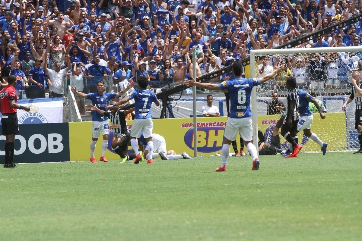 As melhores imagens do clssico entre Cruzeiro e Atltico, no Mineiro, pela 3 rodada do Mineiro