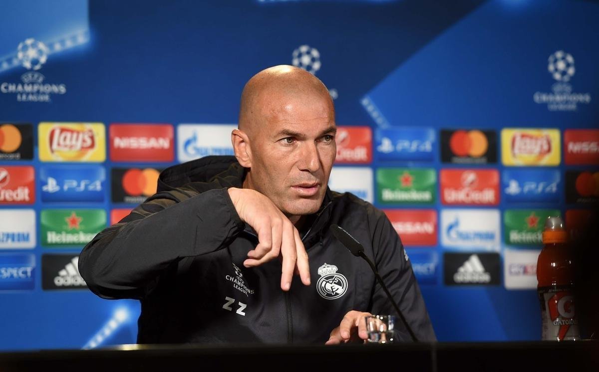 Veja imagens de Zidane como tcnico do Real Madrid