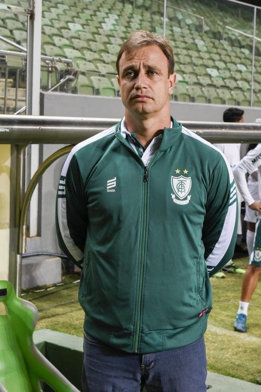 Amrica e Oeste duelaram na noite desta tera-feira, no Independncia, em jogo vlido pela 11 rodada da Srie B do Campeonato Brasileiro