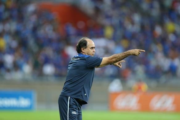 Imagens do jogo entre Cruzeiro e Santos, no Mineiro, pela 13 rodada da Srie A