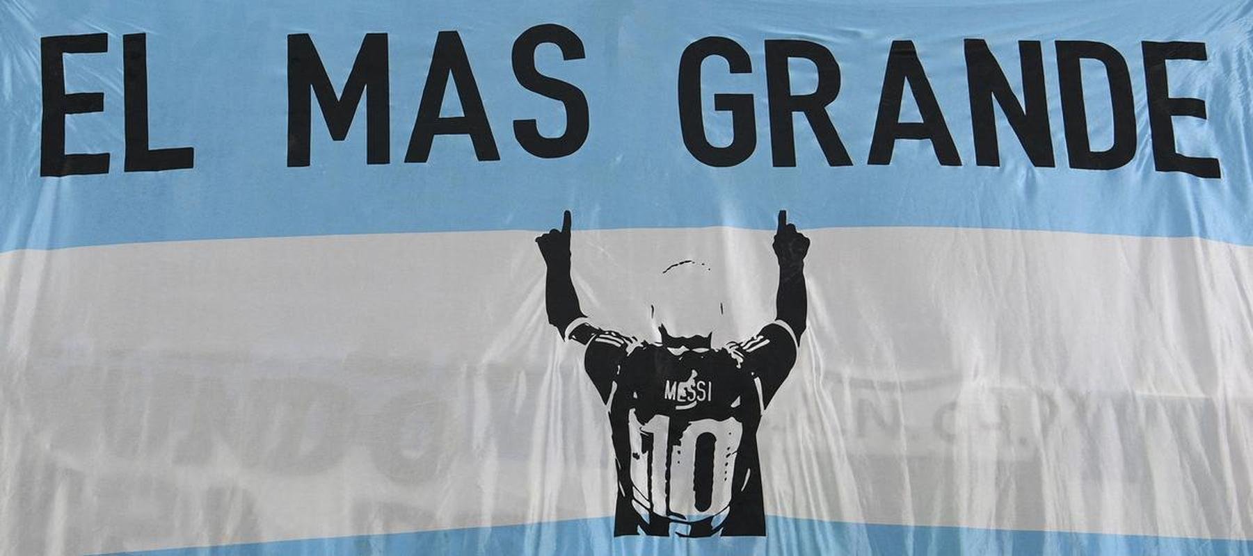 Torcedores de Argentina e Austrlia, que se enfrentaram pelas oitavas de final da Copa do Mundo