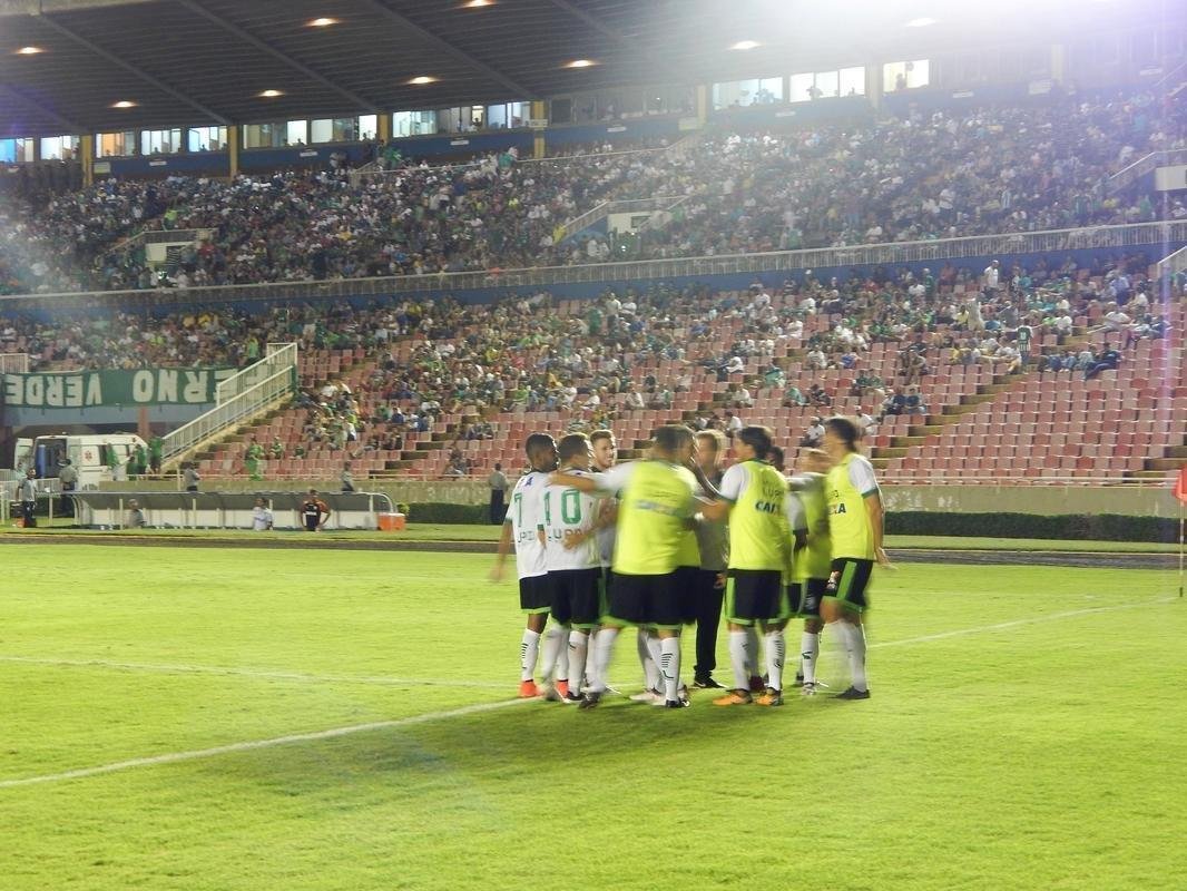 Uberlndia e Amrica se enfrentaram, no Parque do Sabi, pela sexta rodada do Campeonato Mineiro