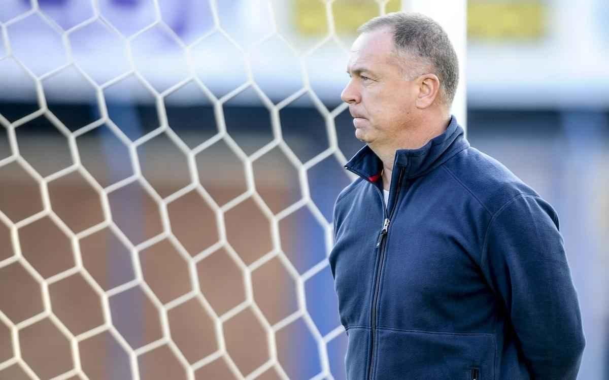 Apesar de ter dominado a partida, Cruzeiro perdeu para o Ava por 1 a 0, neste domingo, na Ressacada