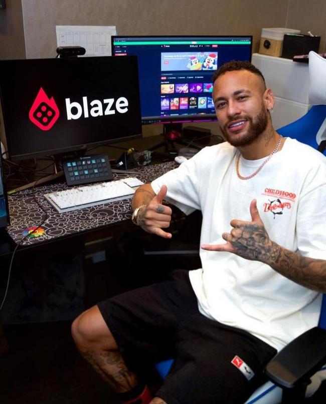 O brasileiro Neymar tem 2,1 milhões de seguidores