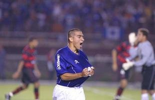 Imagens da torcida e da final da Copa do Brasil de 2003