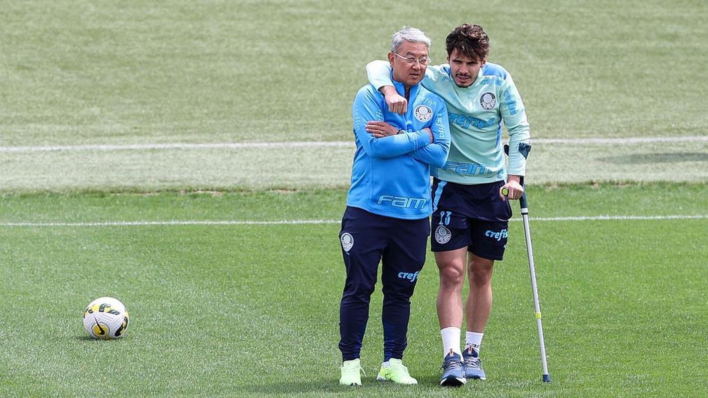 Raphael Veiga - Passou por artroscopia no tornozelo direito e no ter condies de enfrentar o Atltico.