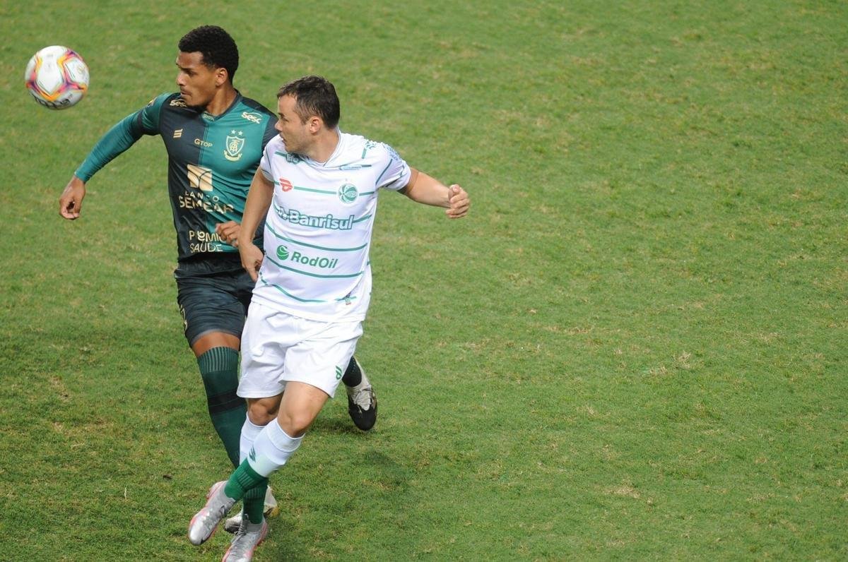 Fotos do jogo entre Amrica e Juventude, no Independncia, em Belo Horizonte, pela 23 rodada da Srie B do Campeonato Brasileiro