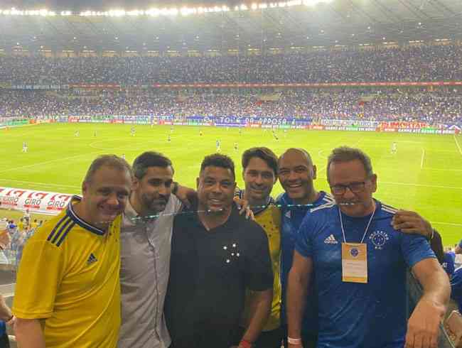 Nicola Calicchio, Gabriel Lima(CEO do Cruzeiro), Ronaldo, Pedro Mesquita, Denis Caldeira e Eduardo Navarro no Mineiro no jogo entre Cruzeiro e Vasco