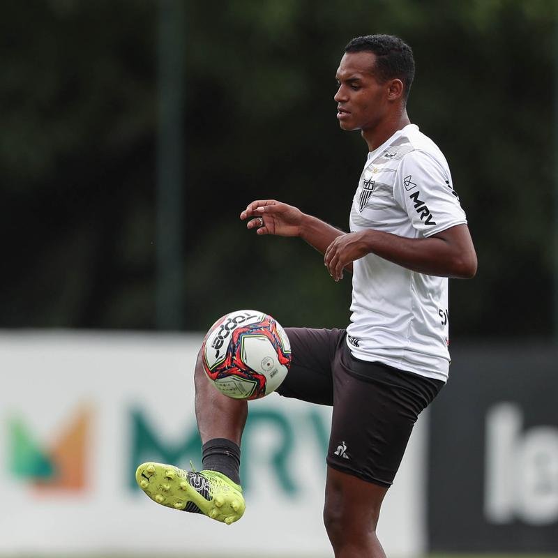 Fotos do treino do Atltico neste sbado, o ltimo de Victor no clube