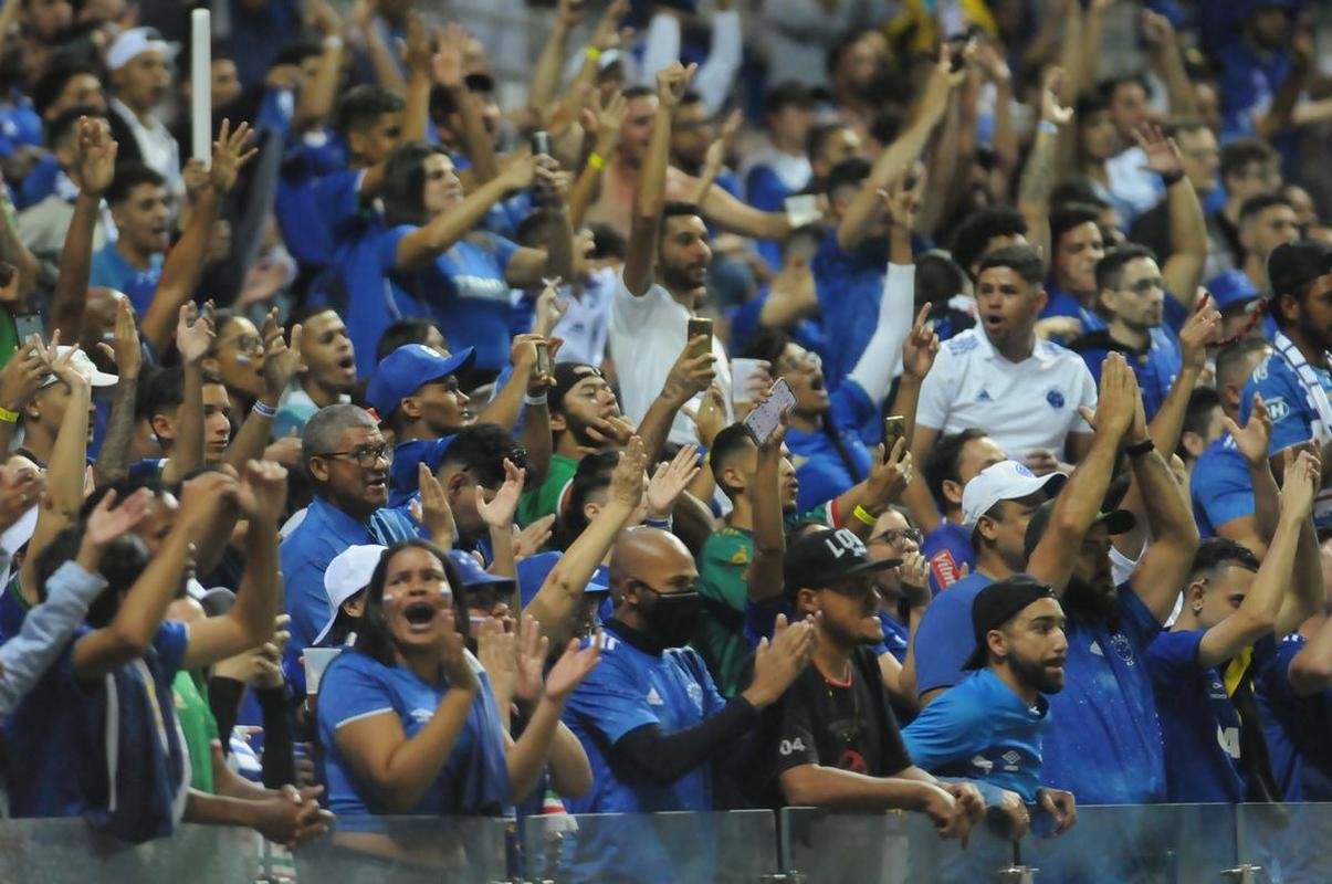 Fotos da torcida do Cruzeiro na partida de volta das oitavas de final da Copa do Brasil, contra o Fluminense, no Mineiro (Juarez Rodrigues/EM/DAPress)