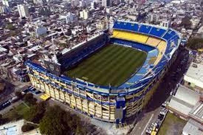 Al�ap�o do Boca Juniors, La Bombonera tem capacidade para  54.000 pessoas