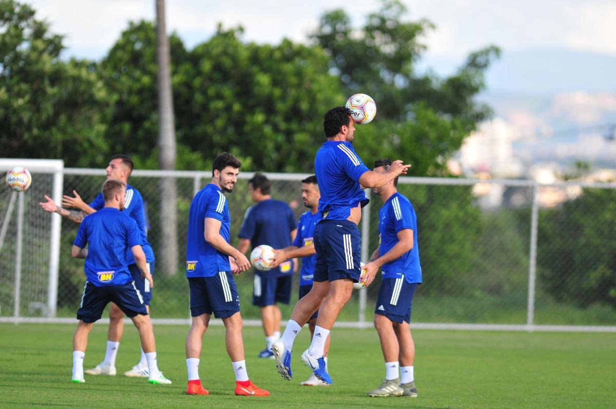 Fotos da reapresentao do Cruzeiro na Toca da Raposa II