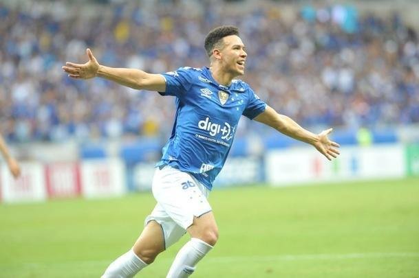 Marquinhos Gabriel abriu o placar para o Cruzeiro aos 45 do primeiro tempo, em chute no canto direito de Victor que ainda desviou no zagueiro atleticano Leonardo Silva