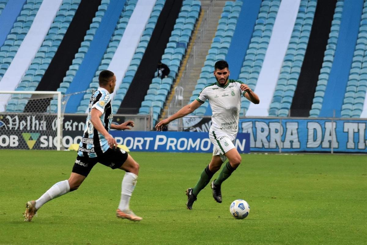 Grmio e Amrica se enfrentaram em Porto Alegre, pela 13 rodada do Campeonato Brasileiro