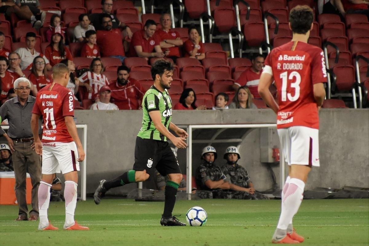 Amrica enfrentou o Internacional, no Beira-Rio, em Porto Alegre, pela 34 rodada do Brasileiro