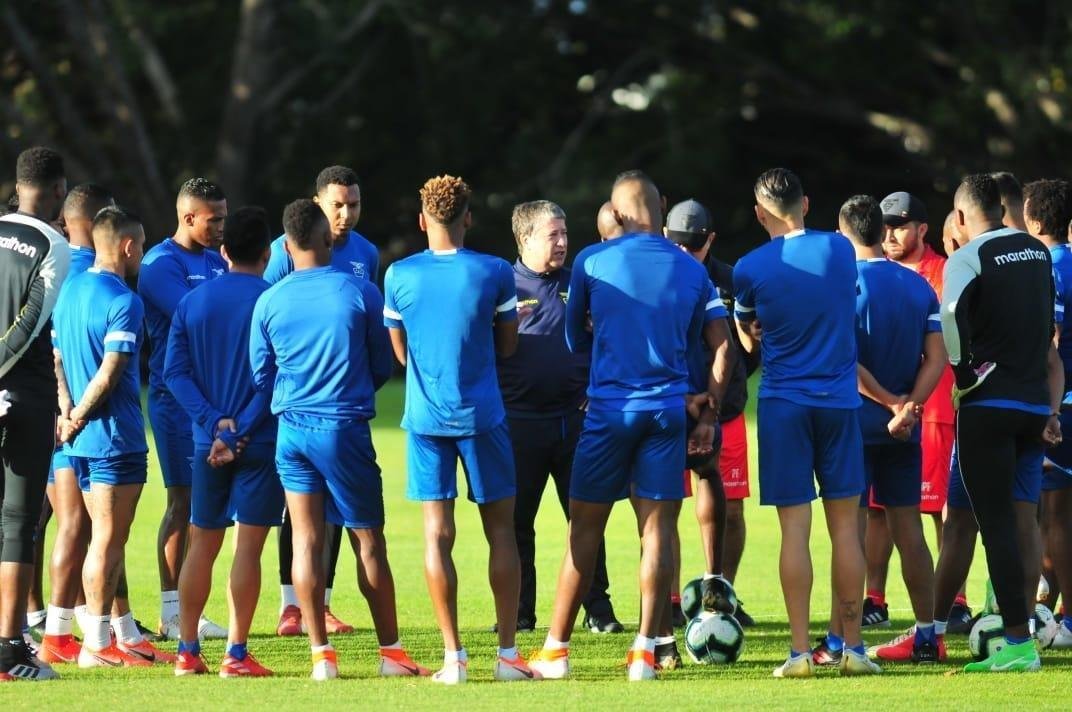 Imagens do treino do Equador na Toca da Raposa II