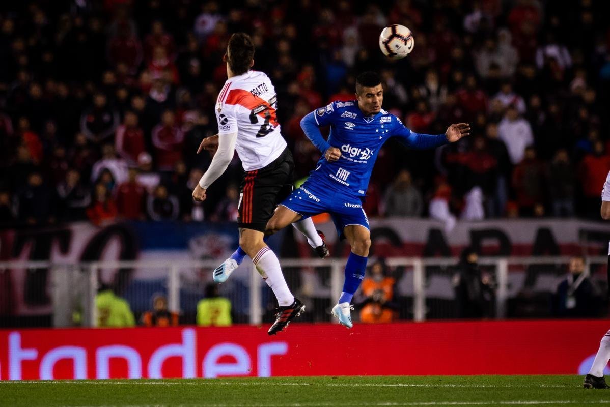 Fotos do segundo tempo do duelo entre River Plate e Cruzeiro, no Monumental de Núñez, em Buenos Aires, pela ida das oitavas de final da Copa Libertadores