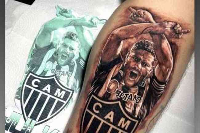 Tatuagem da comemorao de Hulk feita pelo atleticano Marcelo Jnior