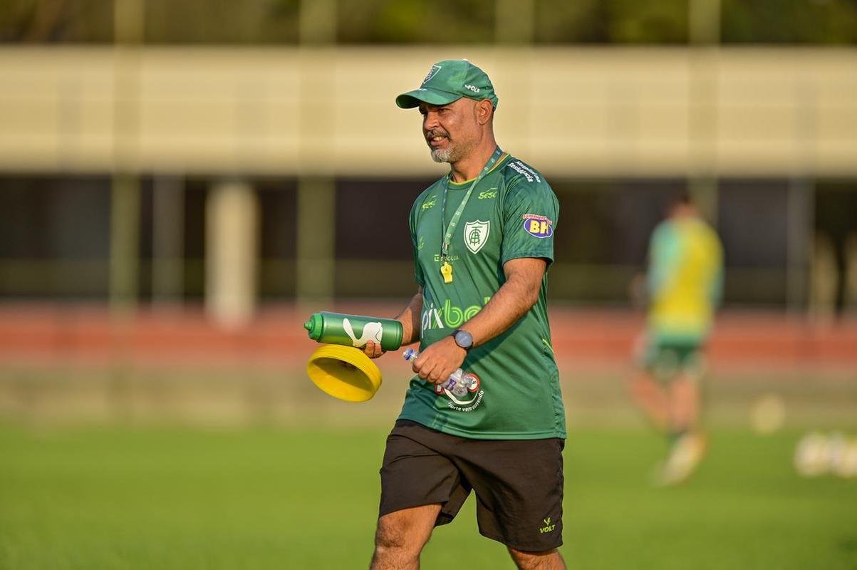Em preparao para enfrentar o Corinthians no prximo domingo (18/9), o Amrica treinou nesta tera-feira (13/9)