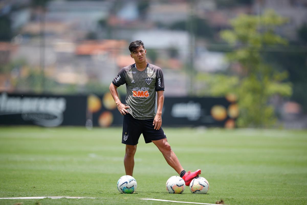ALAN FRANCO - Revelação do Independiente Del Valle-EQU, meio-campista foi contratado por R$ 12,8 milhões.