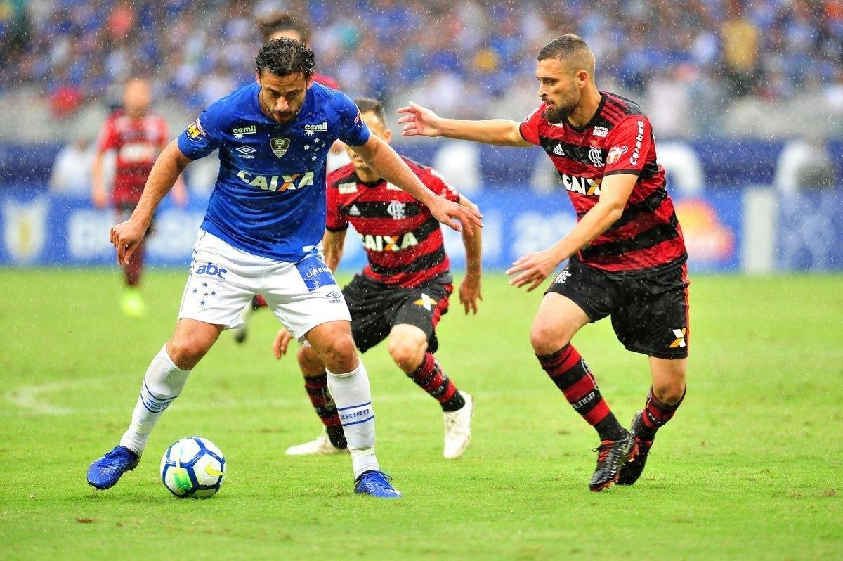 Cruzeiro x Flamengo: fotos do jogo vlido pela 37 rodada do Brasileiro, neste domingo (25/11), no Mineiro (Ramon Lisboa/EM D.A Press)