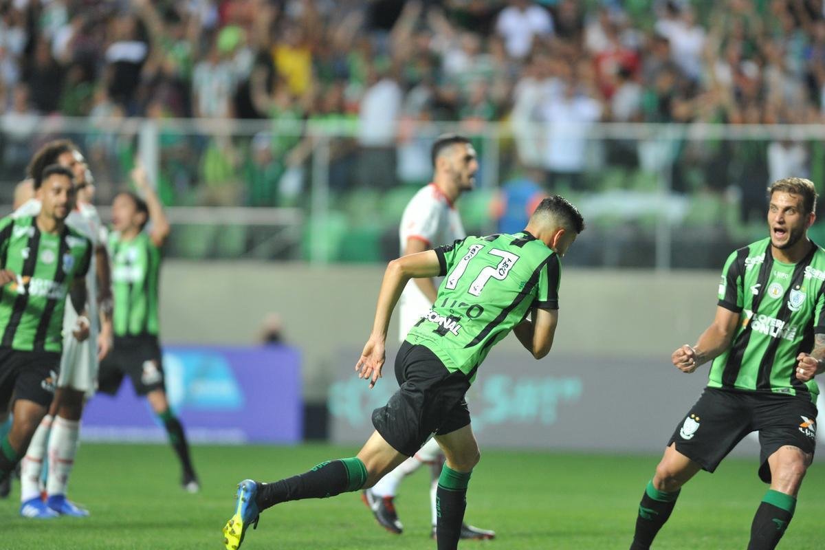 Fotos de Amrica x Flamengo, no Independncia, pela 21 rodada do Brasileiro